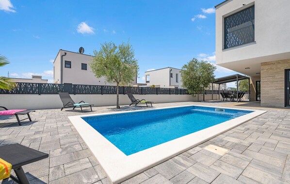 pool
