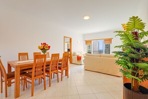 Living Room / Lounge