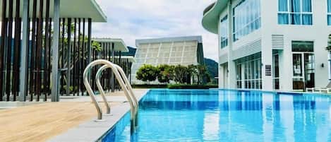 Rooftop pool