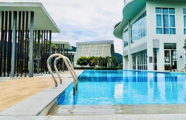 Rooftop pool