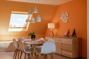 Well appointed dining area
