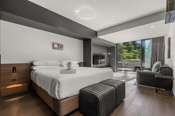 Bedroom/Living Area