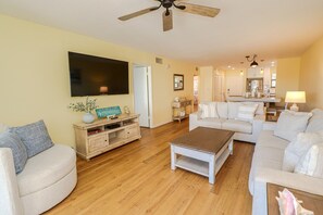 St. Augustine Beach Rentals Living Room