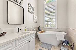 White porcelain garden tub