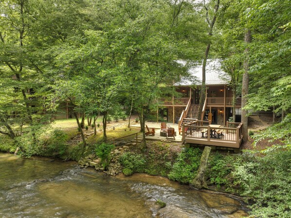 Amazing River Front Cabin Rental in Ellijay!