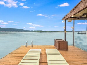 Dock