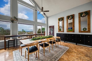 Imagine sharing a cozy meal surrounded by breathtaking mountain views this holiday season! Our dining space offers a front-row seat to nature’s beauty, making each meal feel like a special occasion.