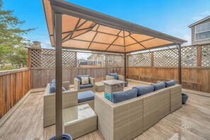Private back deck