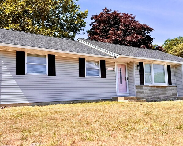 Beachy-Keen Bungalow on Town Bank, awaiting your arrival!