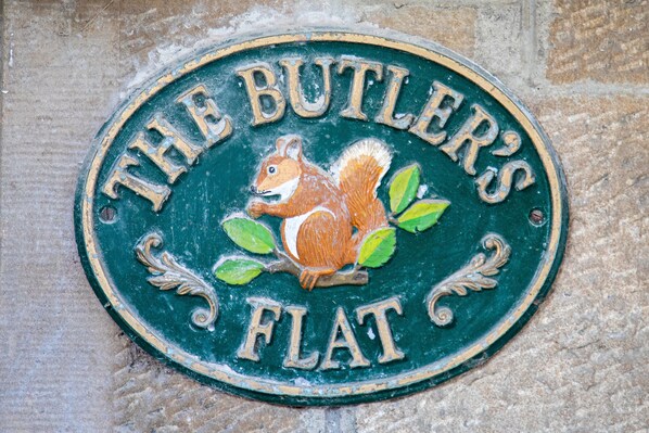 The Butlerâ€™s Flat plaque