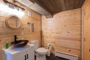 Full Bathroom (1)