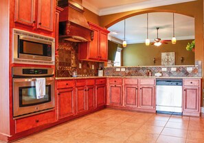 Fully Stocked Kitchen. 