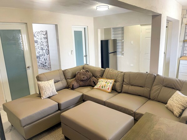2R Living Room (1)