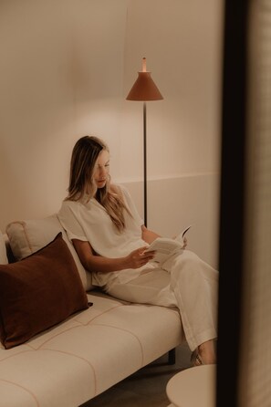 Living Room (1)