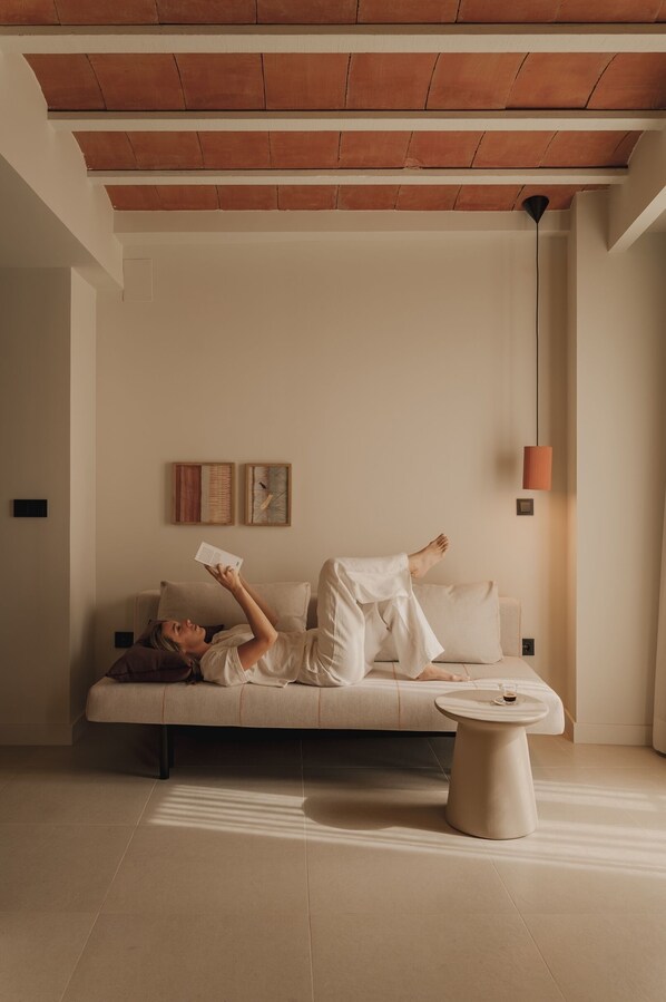 Living Room (1)