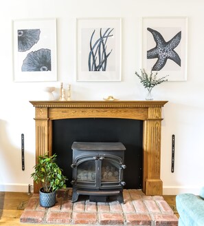 Living Room / Lounge