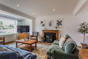 Living Room / Lounge