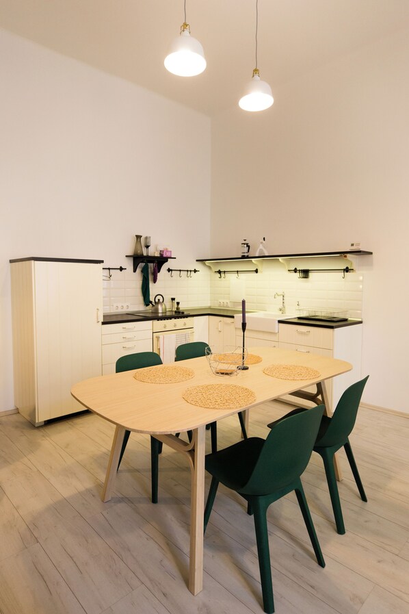 Kitchen (1)