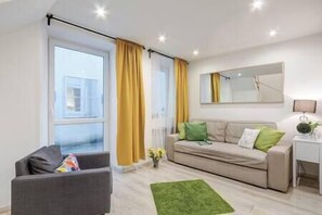 Living room (2)