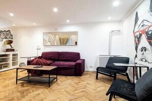 Living room (2)