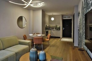 Living room with kitchen (1)