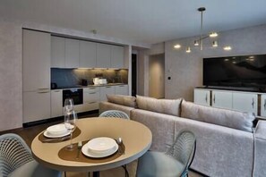 Living room with kitchen (1)