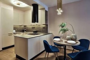 Kitchen (1)