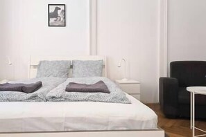 Bedroom1 (1)