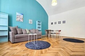 Living room (2)