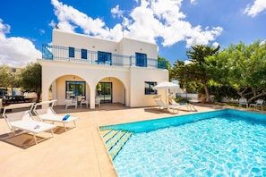 Beautiful villa with private pool and terrace