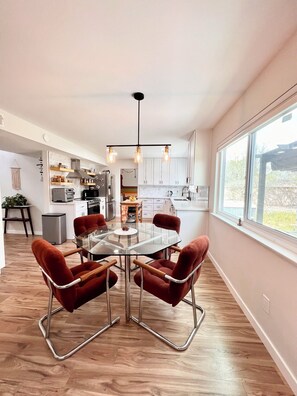 kitchen dining 