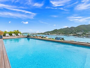 Simpson Bay view from the pool