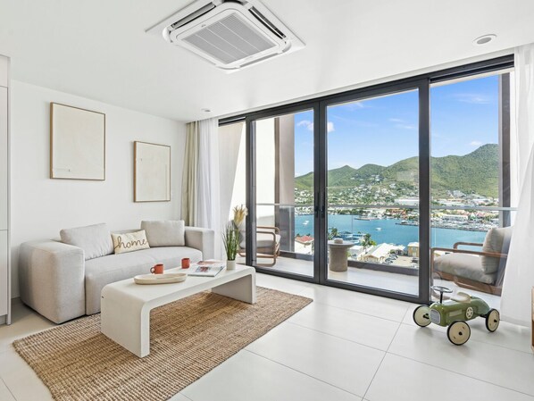 Living Room (1)