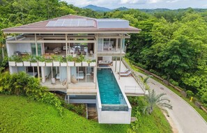 VILLA COCOBOLO TRES boasts 5 bedrooms and 6 1/2 baths.