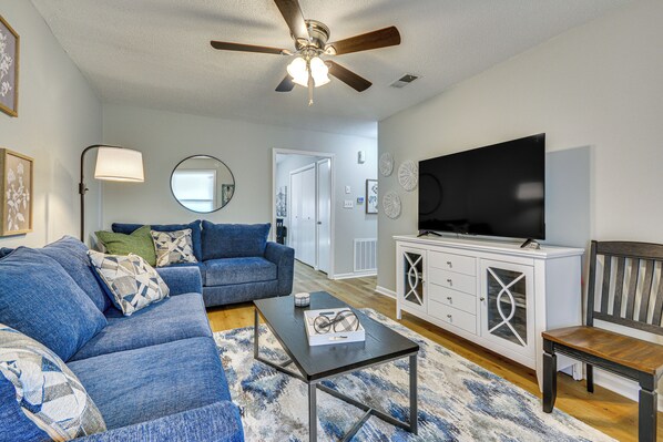 High Point Vacation Rental | 2BR | 1BA | 850 Sq Ft | 2 Steps to Enter