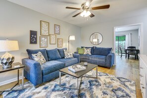 Living Room | Smart TV