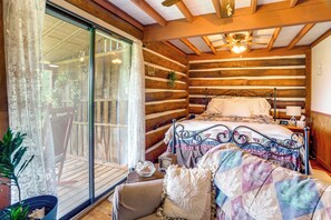 Studio | Queen Bed | Electric Heating | Window A/C Unit