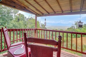 Covered Deck | Shenandoah Valley Views | Gas Grill