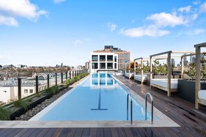 The building has a rooftop pool with amazing views over Melbourne