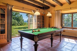 Game room