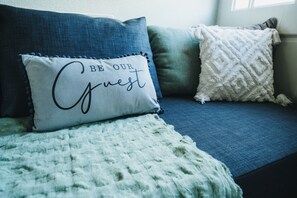 Living Room (3)