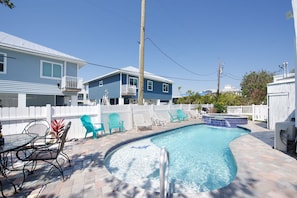 Mermaid Tales Pool