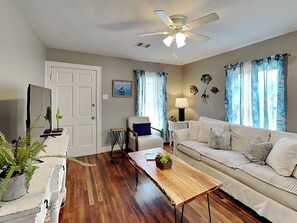 Sea Gem Citrine - Living Room