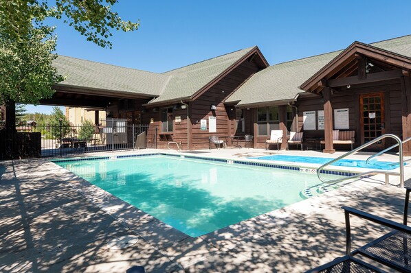 Common Shared Pool and Hot Tub Year Round.