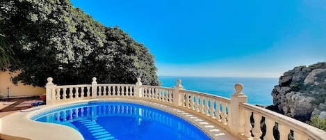 Villa Almirante - 1