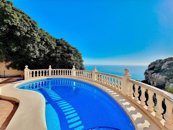 Villa Almirante - 1