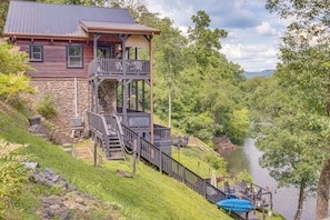 Home Exterior | Multi-Level Home