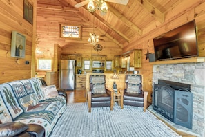 Living Room | Main Level | Free WiFi