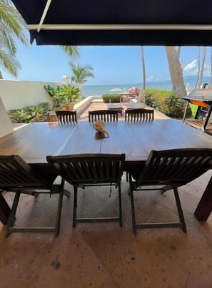 Outdoor Dinning Table