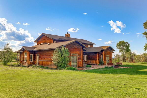 Afton Vacation Rental | 5BR | 2.5BA | 2,178 Sq Ft | 2 Steps to Enter